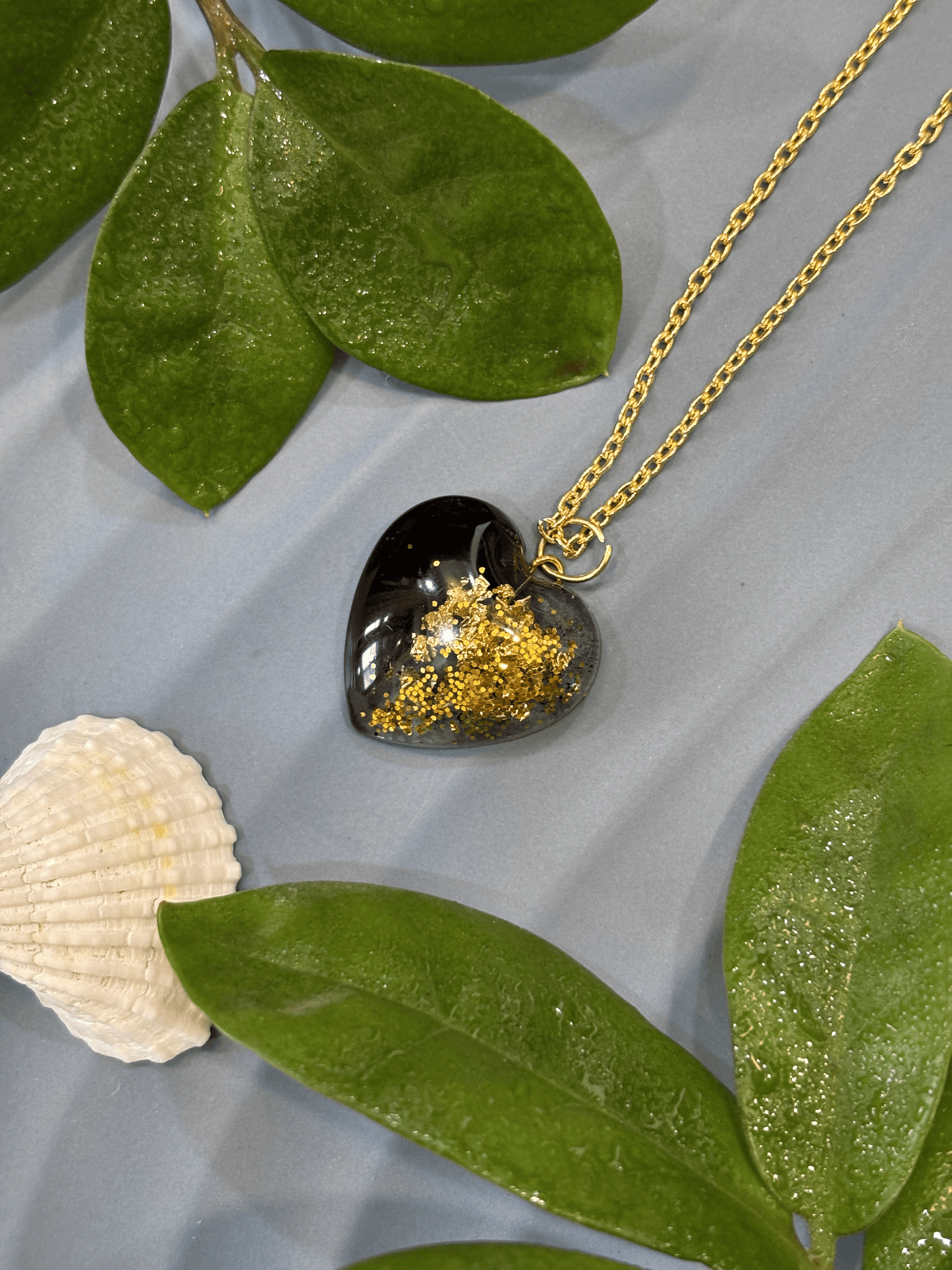 Resin Heart Pendant - Black